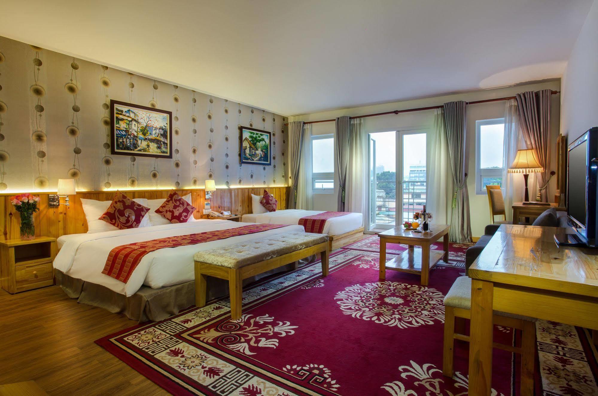 Viet View & Hotel